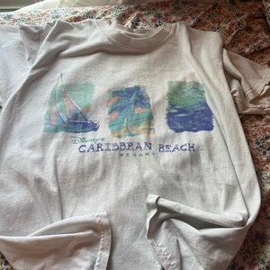 walt disney caribbean beach resort white t-shirt size small